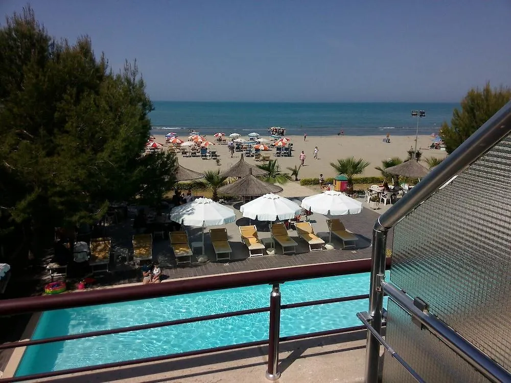 Hotel Oaz Golem   Golem (Tirana)