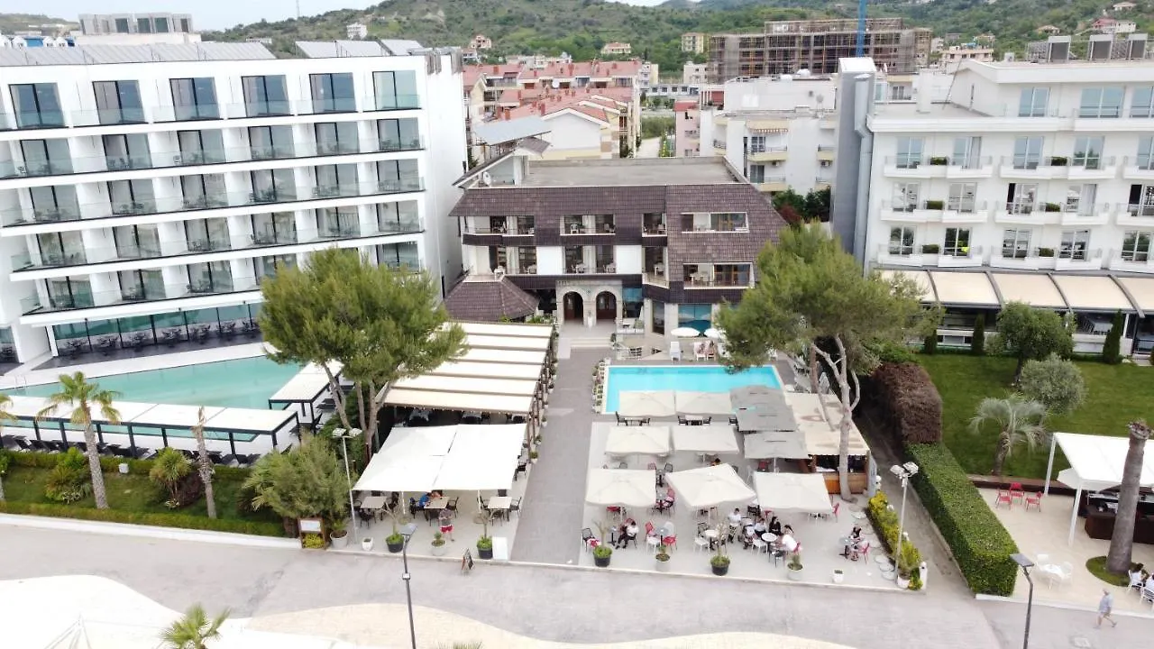 Hotel Oaz Golem