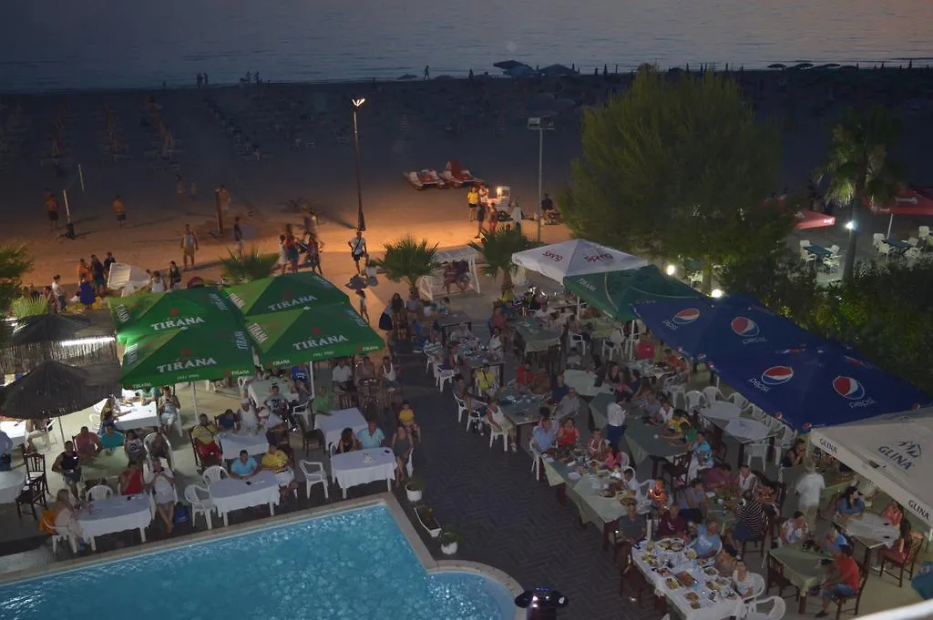 Hotel Oaz Golem