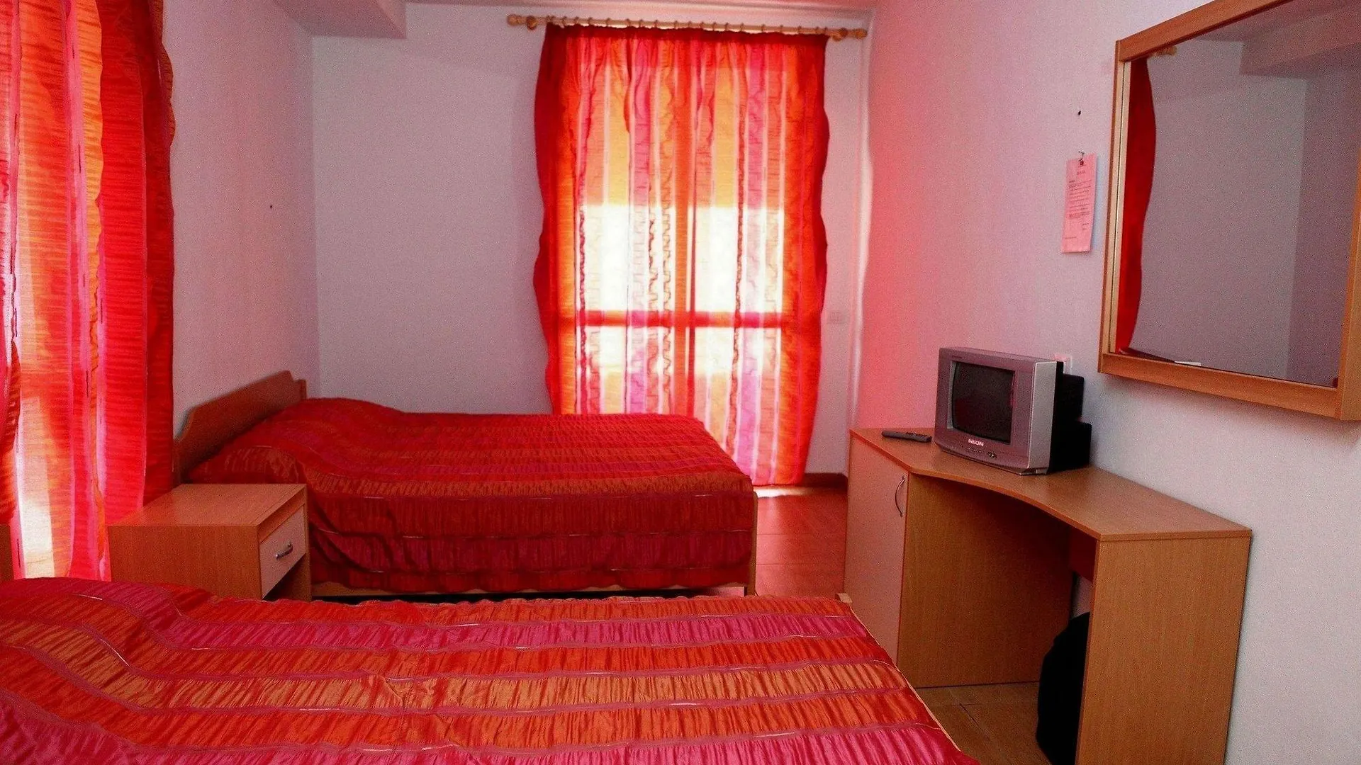 ****  Hotel Oaz Golem  Albania