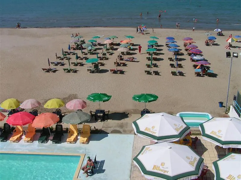 Hotel Oaz Golem