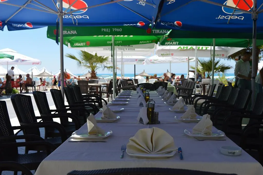 Hotel Oaz Golem