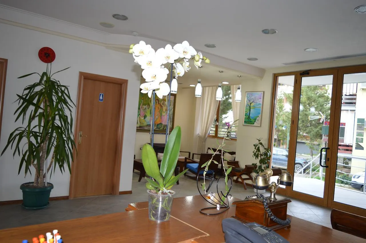 Hotel Oaz Golem