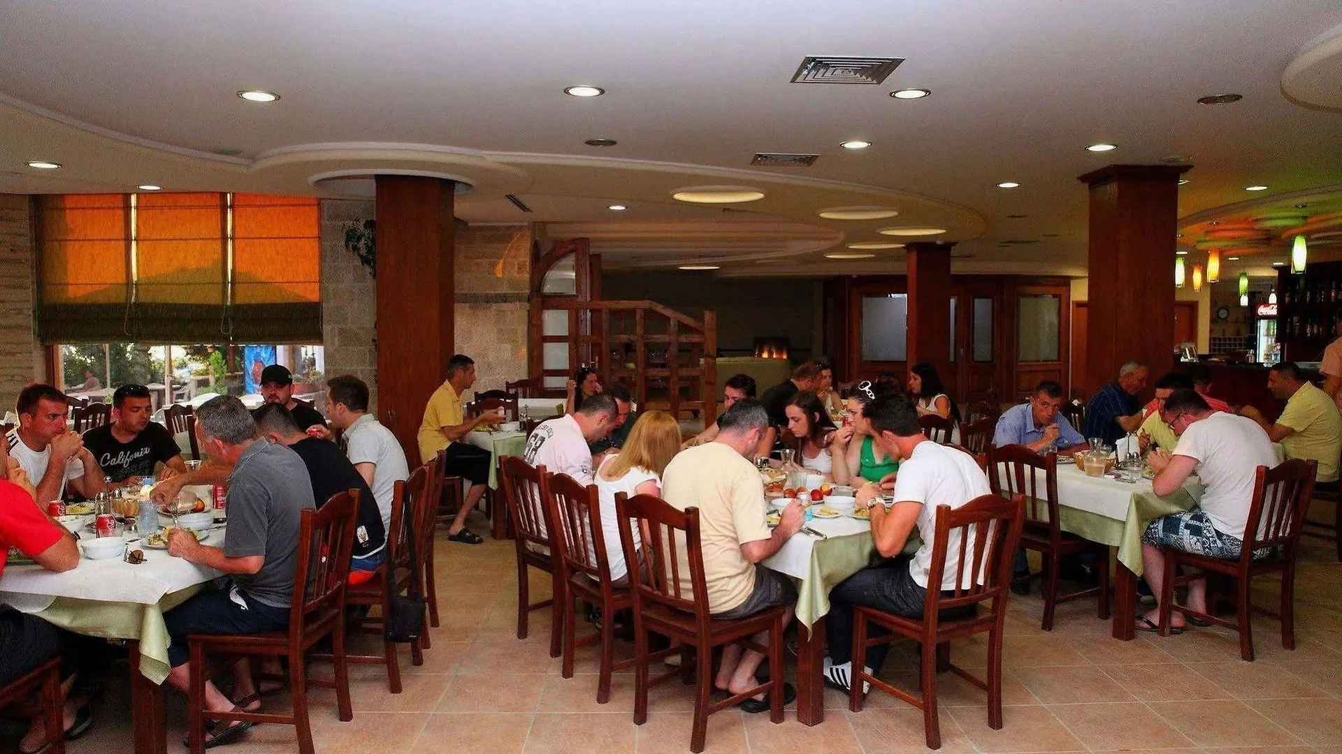 Hotel Oaz Golem  Albania